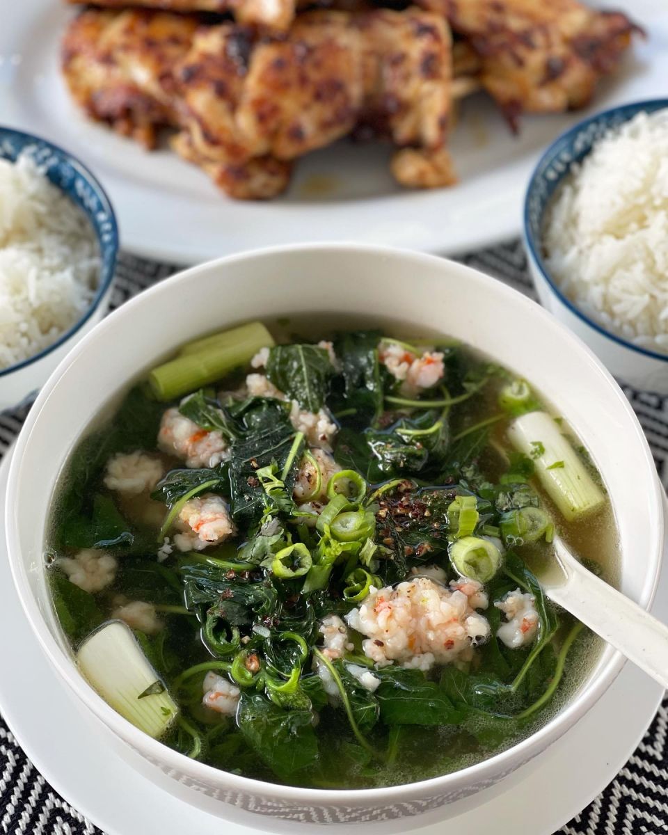 Canh rau dền nấu tôm thành phẩm