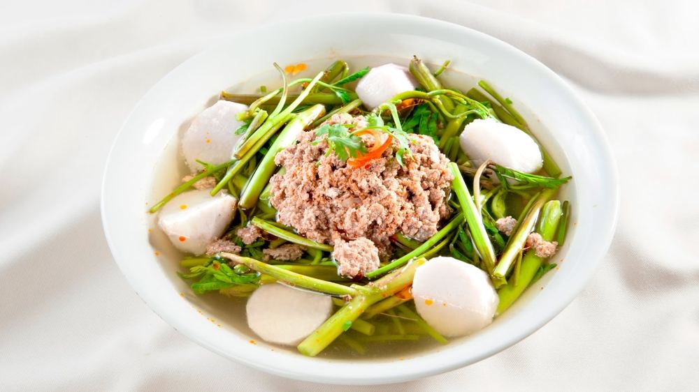 Canh rau nhút nấu cua đồng thành phẩm